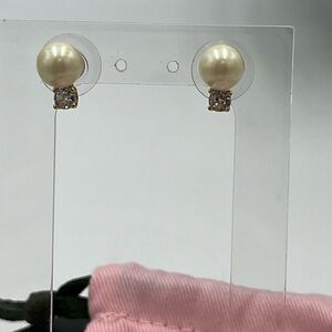 Kate Spade White Pearls Of Wisdom Studs Round Crystal Gold Plated Stud‎ Earrings